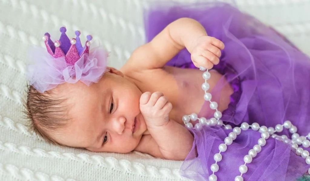 Imagem atual: bebê menina princesa